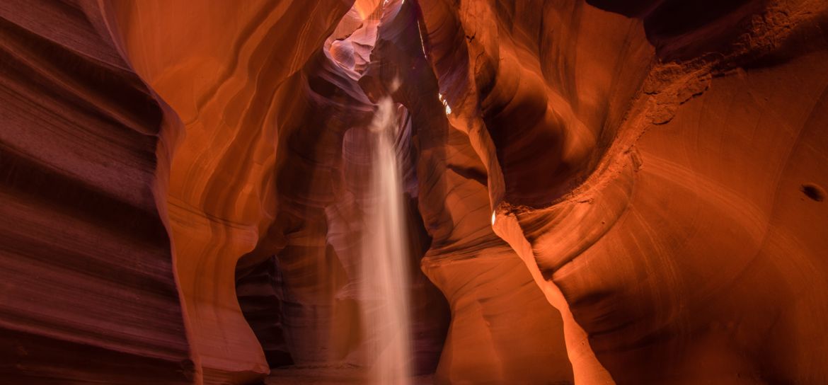 a light shaft seen on a tour in Upper Antelope Canyon