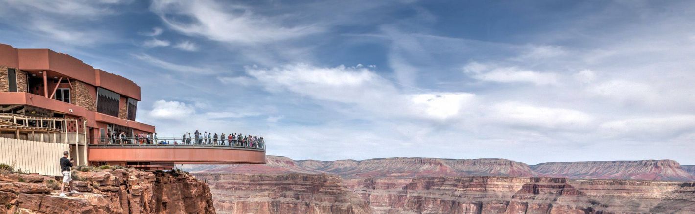 Driving from Las Vegas to the western rim of the Grand Canyon