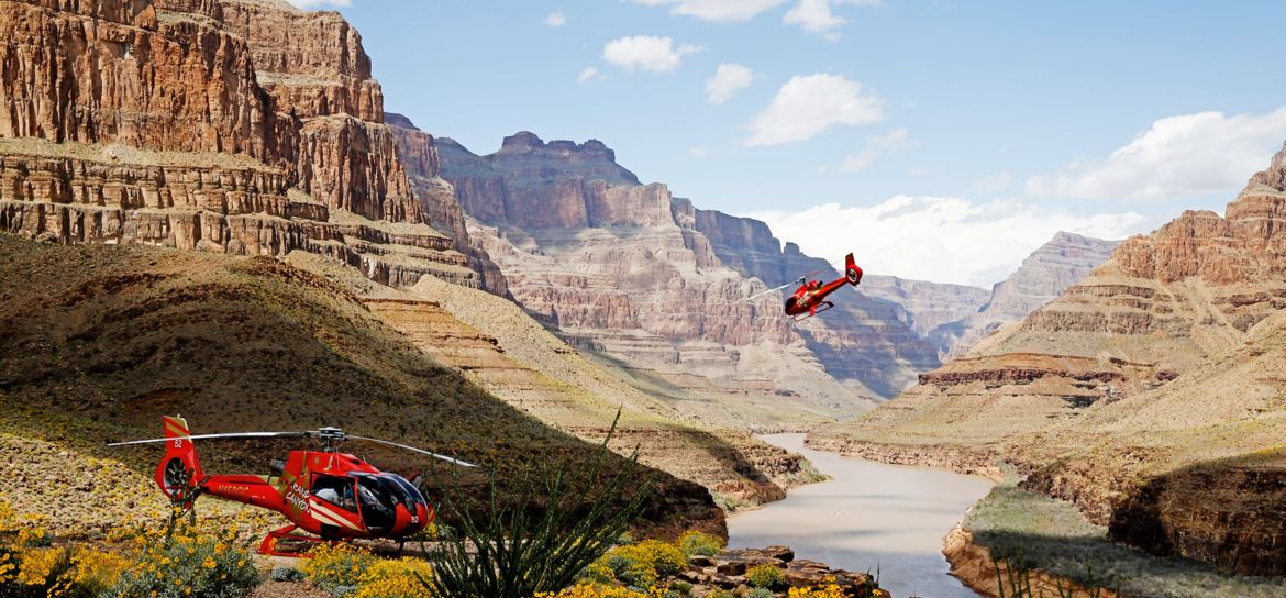 a helicopter tour descending to the bottom of the Grand Canyon West