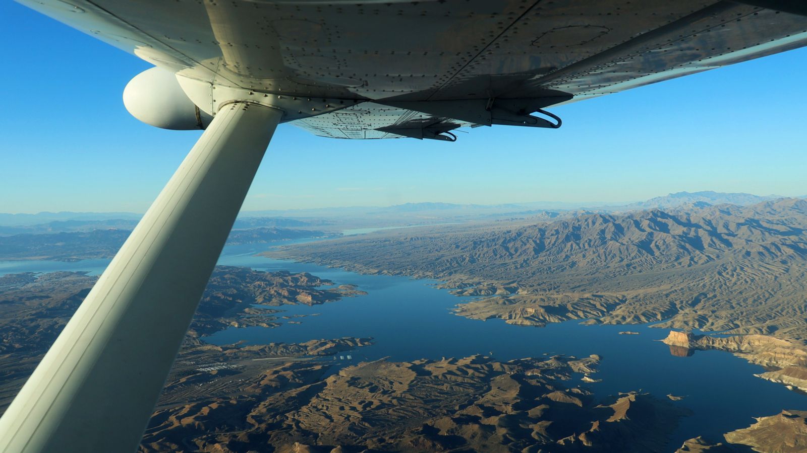 An airplane tour from Las Vegas flying over Lake Mead to the Grand Canyon West