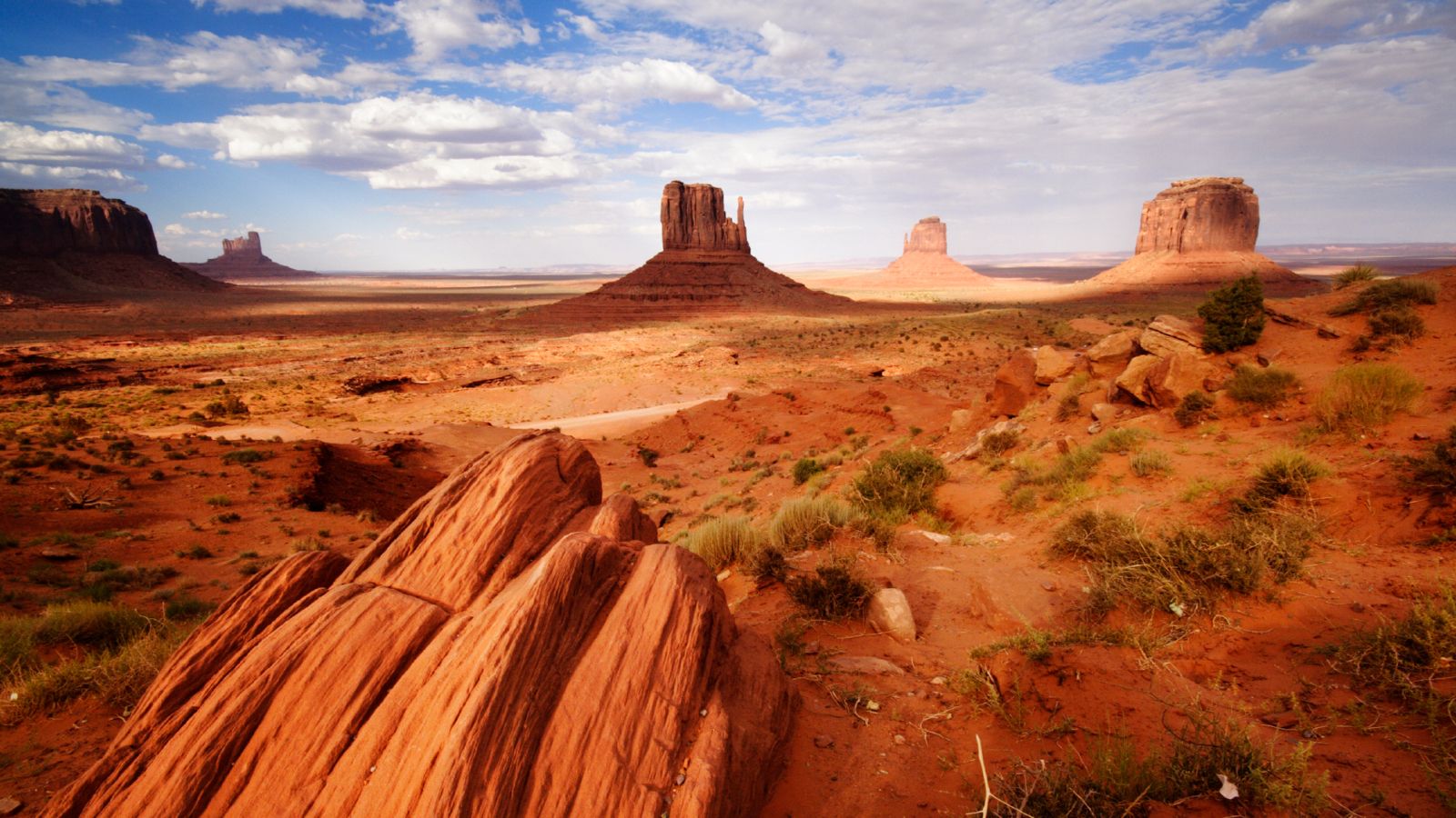 a famous viewpoint of the rock formations found within Monument Valley