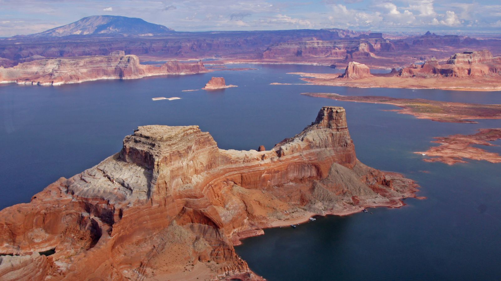 an airplane tour flies over lake powell in page arizona