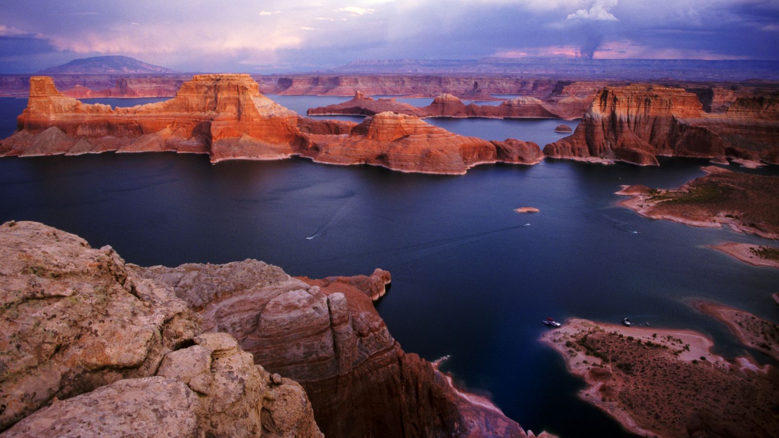The deep blues of Lake Powell