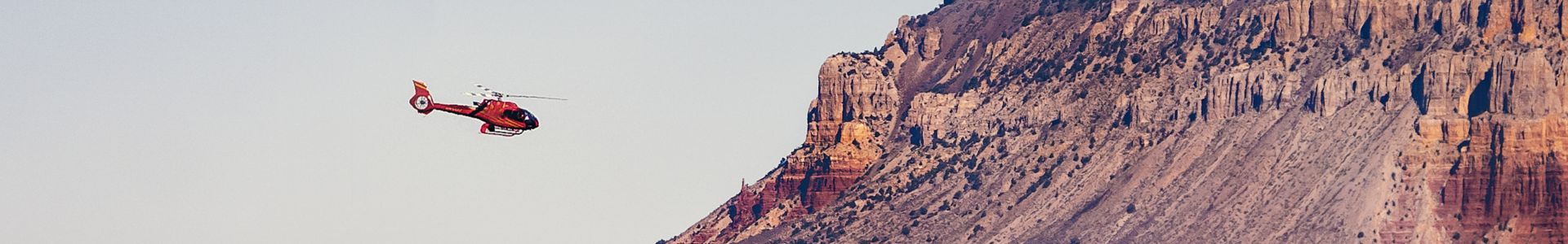 a las vegas helicopter tour flies to the grand canyon
