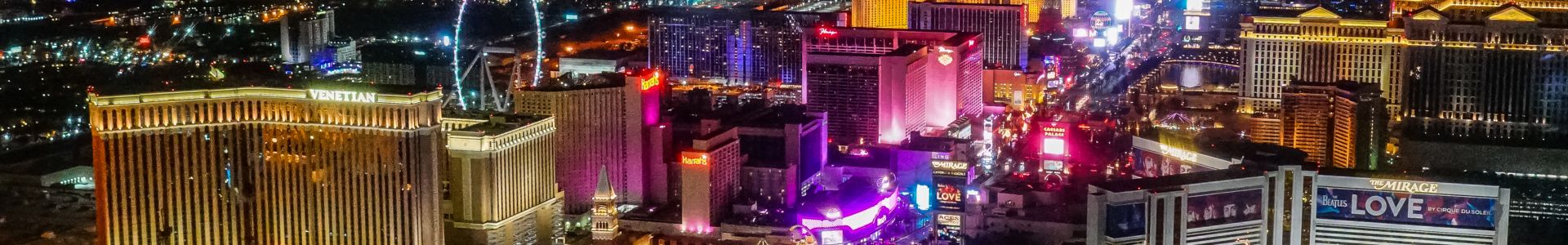 las vegas stip lit up at night