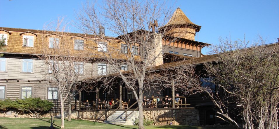 an exterior shot of the El Tovar Hotel at the Grand Canyon National Park