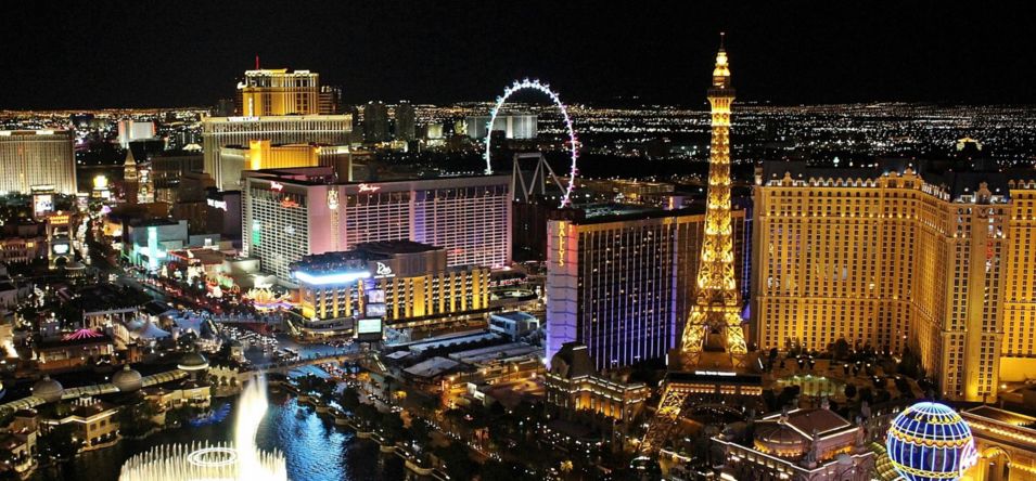 The Bellagio Fountain at nighttime