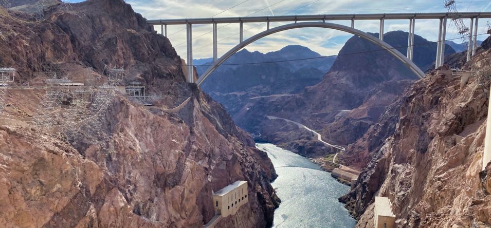 Image of historical landmark Hoover Dam, located between Nevada and Arizona