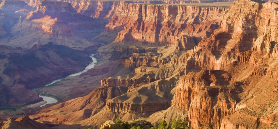 How wide is the Grand Canyon at its widest point